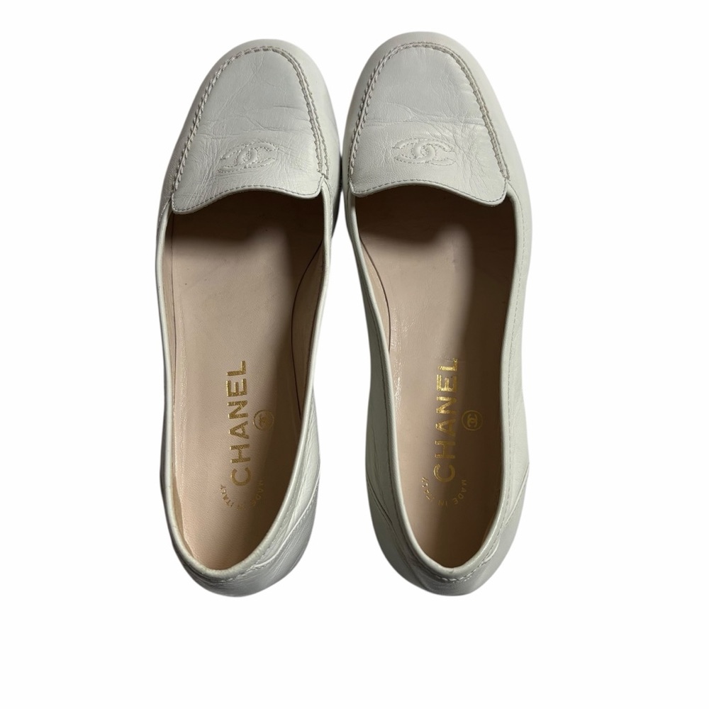 Chanel | Vintage Pale Blue Leather Loafers 38.5 | CC Logo Flats Made in Italy 💙 - Picture 6 of 12